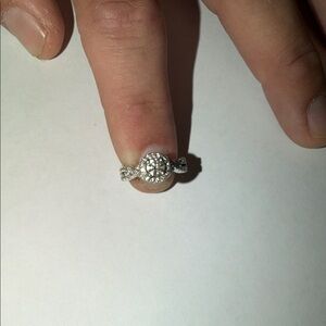 Elegant 14k white gold diamond wedding ring